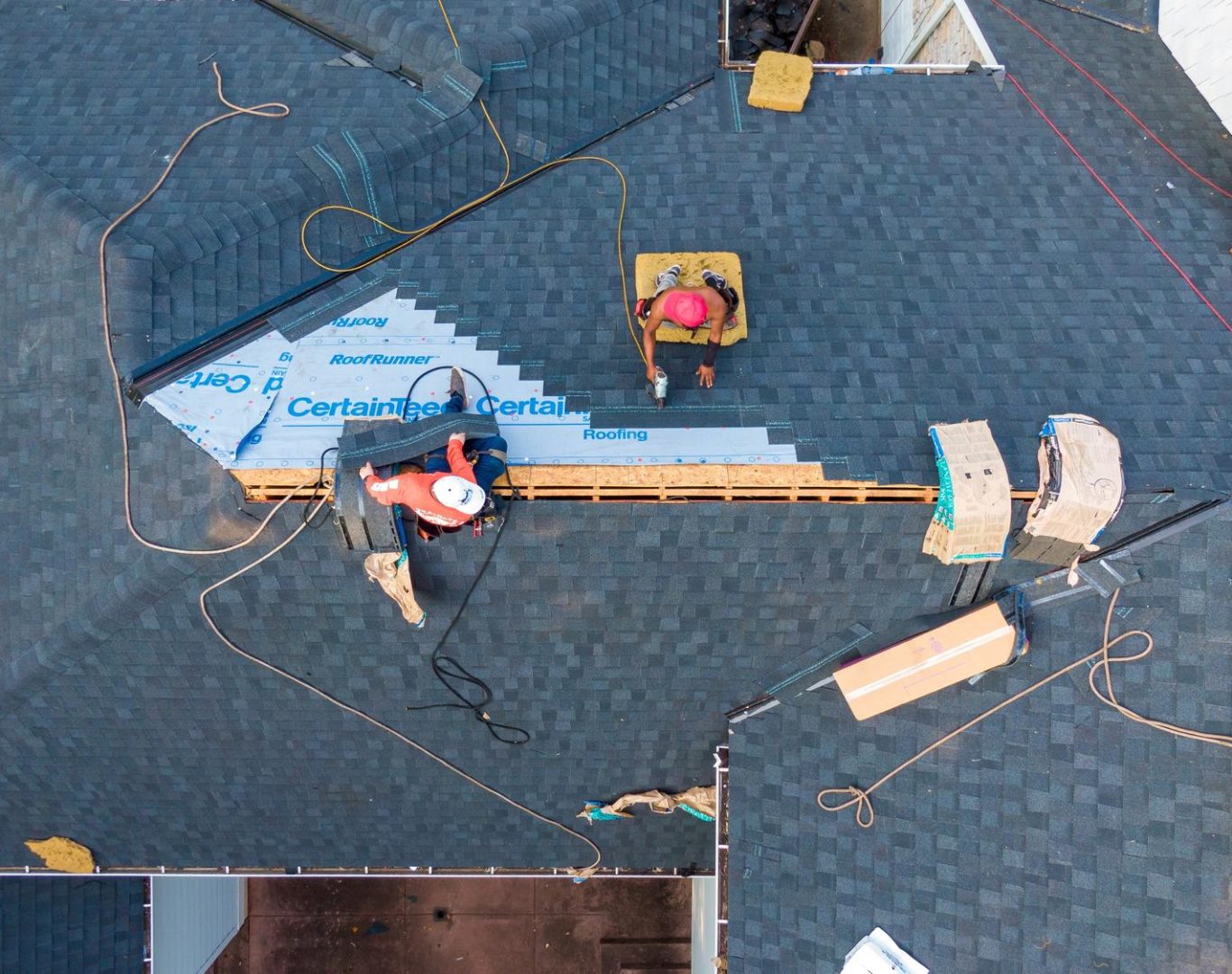 Local roofing company near me in Fayetteville, NY handling fast repairs