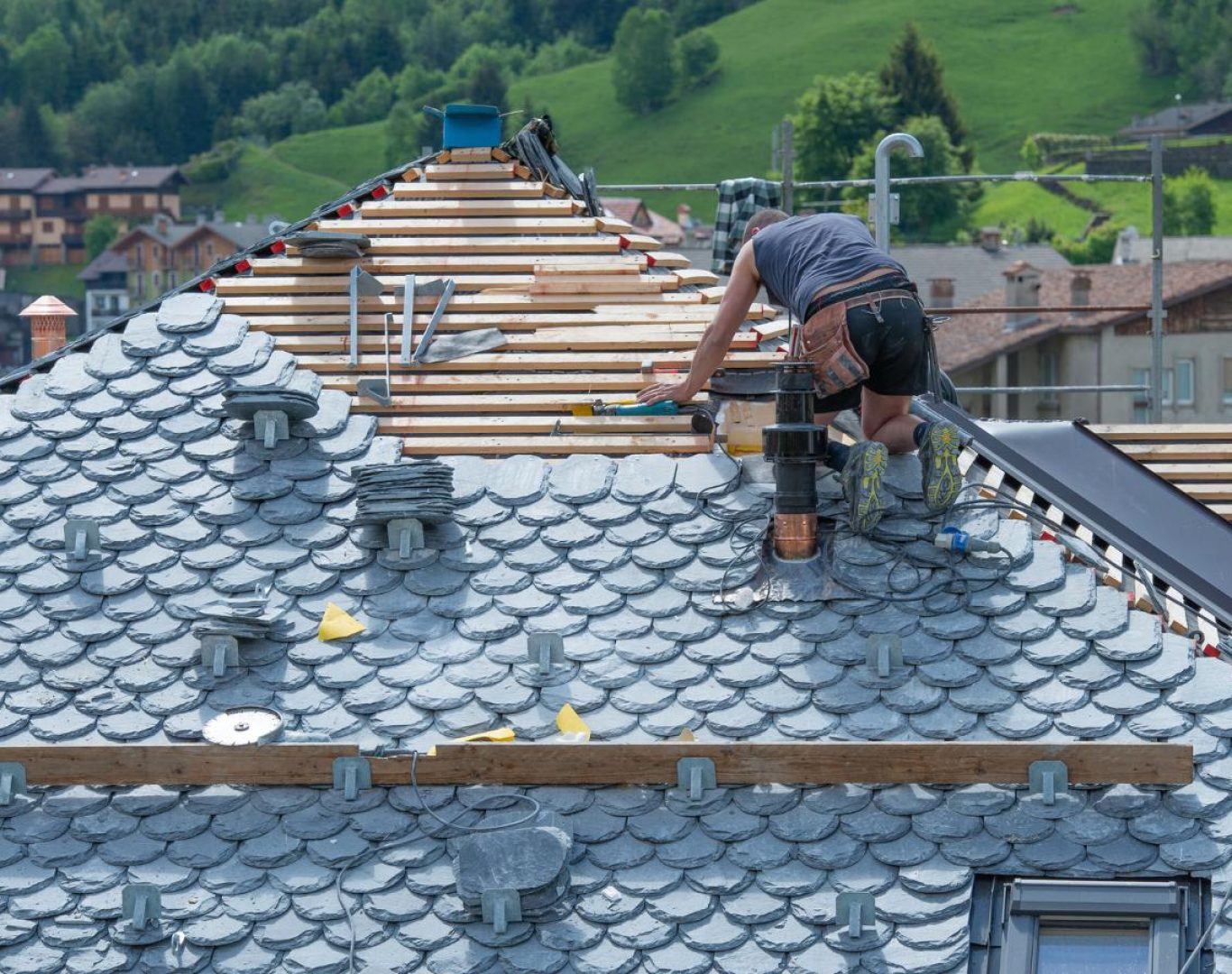 Reliable roofing company near me in Baldwinsville, NY for professional roof repairs