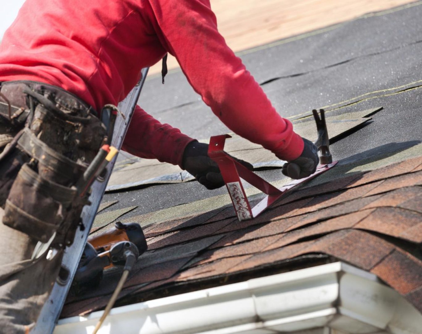 Trusted roofing company near me in Onondaga County, NY for repairs and replacements